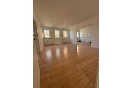 3-Zimmer-Wohnung 90qm TOP LAGE innenstadtnah * NEU SANIERT * - Eschwege