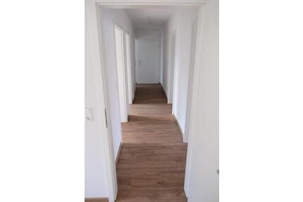 Erstbezug nach Sanierung: 3 Zimmer (63 m²) in zentraler Lage - Wolfenbüttel Adersheim