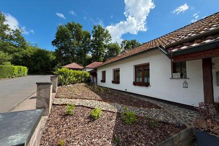 Haus mit drei Wohneinheiten (Mehrgenerationenhaus) zu verkaufen - Hann. Münden