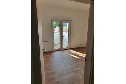 2 Zimmer Wohnung im EG mit Terrasse und Stellplatz im Zentrum - Schleiz