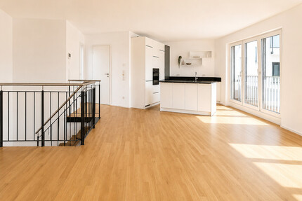 Exklusives Wohnen in Bilk: 3-Zimmer-Maisonette-Wohnung mit großer Dachterrasse und eigenem Eingang - Düsseldorf