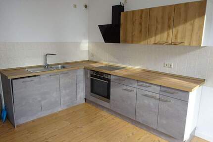 Geräumige Zweiraumwohnung im Zentrum - Treuen