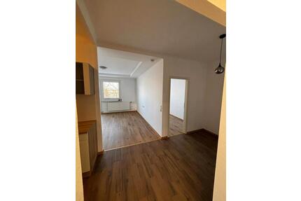 3-Zimmer-Wohnung - 360,00&nbsp;EUR Kaltmiete, ca.&nbsp; 56,00&nbsp;m&sup2; in Chemnitz (PLZ: 09122) Markersdorf