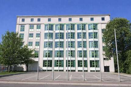 Haus zum Kaufen in Halle 8.580.000,00 € 7193 m²