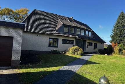 Haus zum Mieten in Weyhe 1.695,00 € 141 m²