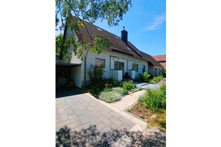 Mehrgenerationenhaus mit Einliegerwohnung & Blick ins Grüne - Simmelsdorf