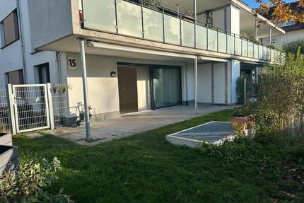 Lichtdurchflutete moderne EG-Wohnung mit Gartenanteil - befristet - Gundelfingen