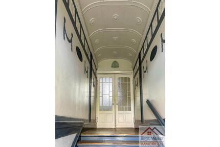 *** Wohnen mit Charakter - großzügige 4-Zimmer-Wohnung im herrschaftlichen Altbau * Veranda, Kamin, Gäste-Bad *** - Schwerin