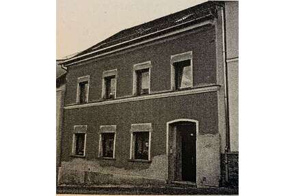 Haus zum Kaufen in Elsterberg 47.000,00 € 138 m²