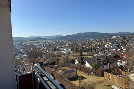 Viechtach, tolle 2 Zimmer Wohnung mit Blick über Viechtach