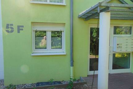 Top 3 Zimmerwohnung mit Balkon und TG Platz - Frankfurt am Main Preungesheim