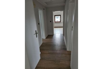 Wohnung in Siegen-Eisern - 600,00&nbsp;EUR Kaltmiete, ca.&nbsp; 76,00&nbsp;m&sup2; in Siegen (PLZ: 57080) Eiserfeld