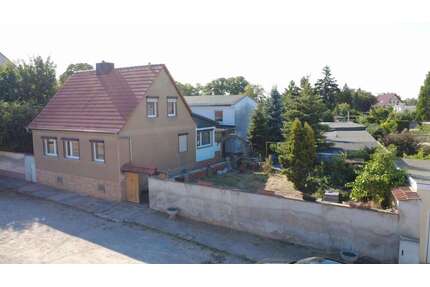 Haus zum Kaufen in Bernburg (Saale) 229.000,00 € 194.2 m²