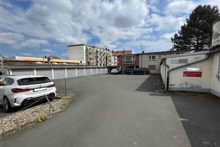 Bad Wilhelmshöhe! Bebautes Grundstück mit 17 Garagen, Wohnhaus und Gewerbeeinheit - Kassel