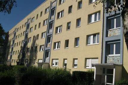 Wohnung zum Mieten in Bernburg (Saale) 353,00 € 60.69 m²
