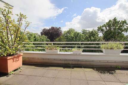 Wohnung zum Kaufen in Düsseldorf 384.000,00 € 101 m²