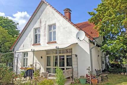 Haus zum Kaufen in Mellenthin 697.000,00 € 403 m²