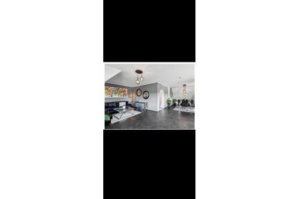 Sanierte 5-Zimmer Eigentumswohnung in Hennef mit Garten - Hennef (Sieg)