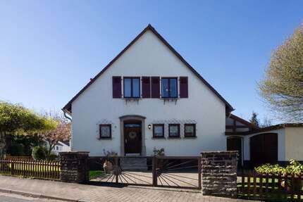 Haus zum Kaufen in Sankt Ingbert 395.000,00 € 144 m²