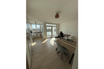 Helle 1-Zimmer-Wohnung mit überdachtem Balkon & EBK – Neubau aus - Uelzen