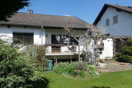 Haus zum Kaufen in Bruchköbel Oberissigheim 355.000,00 € 220 m² - Bruchköbel / Oberissigheim