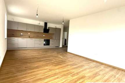 Wohnung zum Mieten in Schwarzenfeld 640,00 € 55 m²