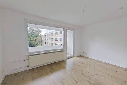 Moderne 3-Zimmer-Wohnung mit großem BALKON und Wannenbad - Göttingen Grone