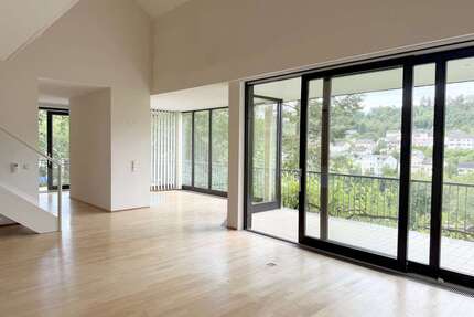 Haus zum Kaufen in Bad Schwalbach 598.000,00 € 220 m²