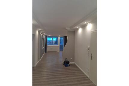 Charmante kernsanierte 3 Zimmer Wohnung in Wolfsburg mit Balkon