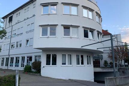 Helles renoviertes Apartment mit Küche und Bad in Stadtmitte - Kirchheim unter Teck