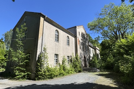 ehemaliges Pionierhaus - Sanierungsobjekt - - Gera