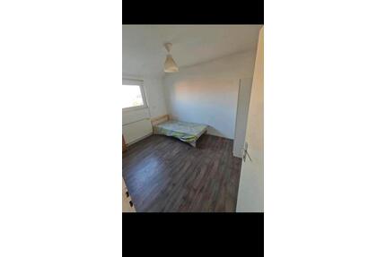 WG Zimmer in Kelsterbach - 550,00&nbsp;EUR Kaltmiete, ca.&nbsp; 15,00&nbsp;m&sup2; in Kelsterbach (PLZ: 65451)