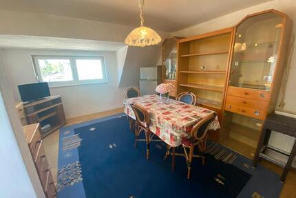 Möblierte 2 Zi Dachgeschoss Wohnung befristet bis max 31.12.2026 - Freising Ast