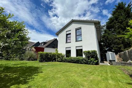 Freistehendes KFW-40- Einfamilienhaus mit Garten (Provisionfrei) - Sankt Augustin