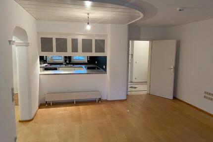 Aichach, 4-Zimmer - Erdgeschosswhg mit eigenem Garten, Terrasse