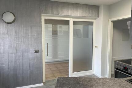 2,5-Zimmer-EG-Wohnung in Stromberg – 60 qm mit Stellplatz