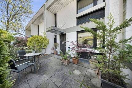 Schönes Reihenhaus im Bauhausstil mit sonnigem Garten und großer Terrasse - Karlsruhe Rüppurr