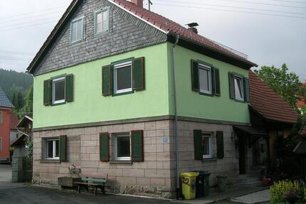 Doppelhaushälfte - 98.000,00&nbsp;EUR Kaufpreis, ca.&nbsp; 80,00&nbsp;m&sup2; in Marktrodach (PLZ: 96364)