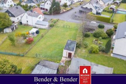 **PREISREDUZIERUNG** Attraktives Baugrundstück mit Garage in ruhiger Wohnlage, nahe Gebhardshain! - Steinebach/Sieg