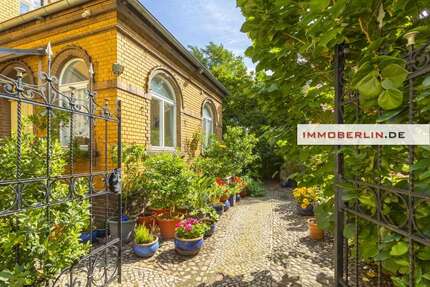 Haus zum Kaufen in Luckenwalde 595.000,00 € 267 m²