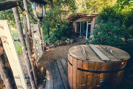 Ferienhaus mit Hund Hobbithöhle mit Sauna und Badezuber - Zernien