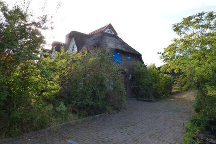 Reetdachhaus mt Resthof in Bockhorn am Jadebusen