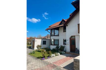 Gepflegte DHH in zentraler Lage m. Garten, Terrasse, Balkon - Germering