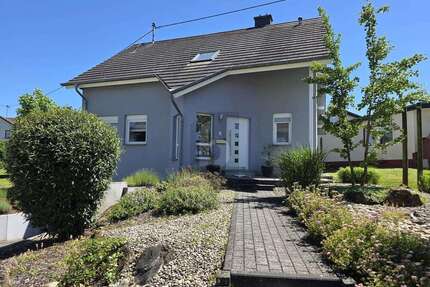 Haus zum Kaufen in Wadern 279.000,00 € 126 m²