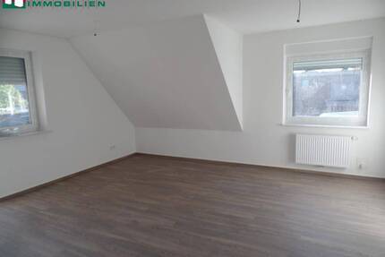 Eine große und neuwertige Obergeschosswohnung mit Balkon in Stadtlage - Aurich Innenstadt