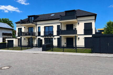NEUBAU 2023 ? Einziehen nur mit Ihren Koffern ? möblierte 2-Zimmer- Wohnung ? großem Garten ? - Karlsfeld