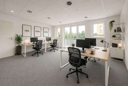 Büro in Gilching 825,00 € 48.58 m²
