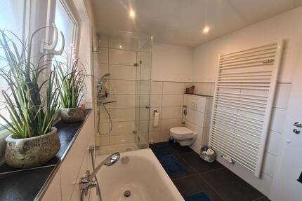 Helle 2-Zimmer-Wohnung, KernSan. 2018 + Balkon + Stellplatz uvm. - Reilingen