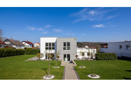 Haus zum Kaufen in Weilrod 849.000,00 € 174.19 m²