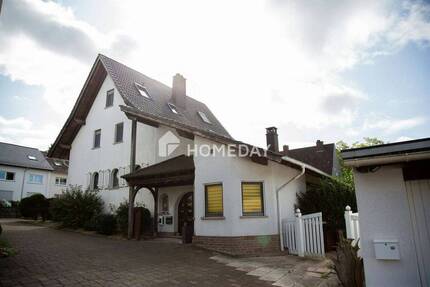 Großes Einfamilienhaus in Pirmasens mit Galerie, Garten, Terrasse und Doppelgarage